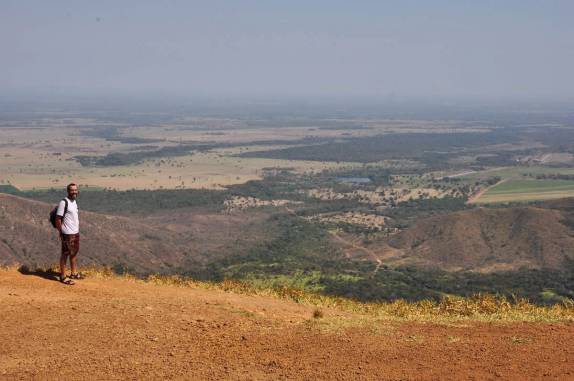 No mirante do centro Geodésico, na Chapada dos Guimarães, no Mato Grosso